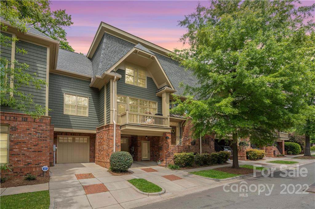1036 Oriole Street - Photo 1