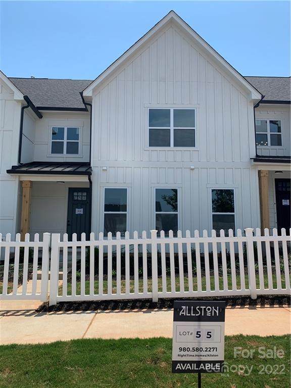 408 Bly Street - Photo 1