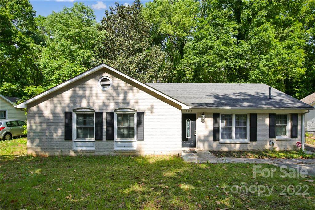 5018 Farm Pond Lane - Photo 1