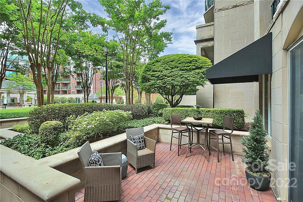 300 5th Street - Photo 1