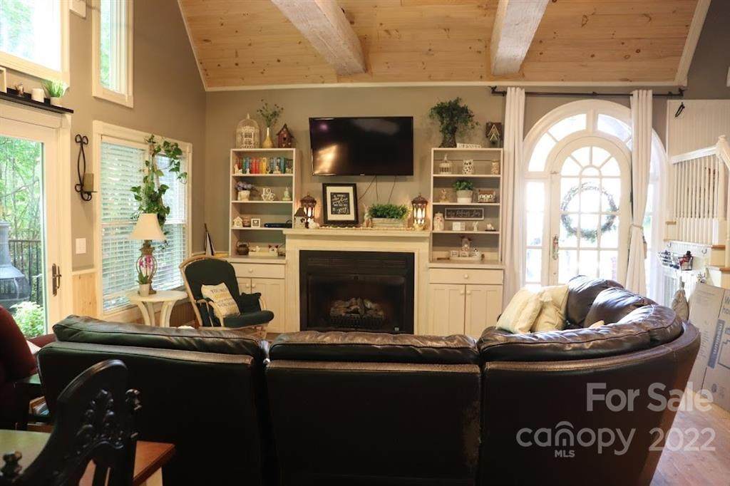 131 Tattersall Drive - Photo 1