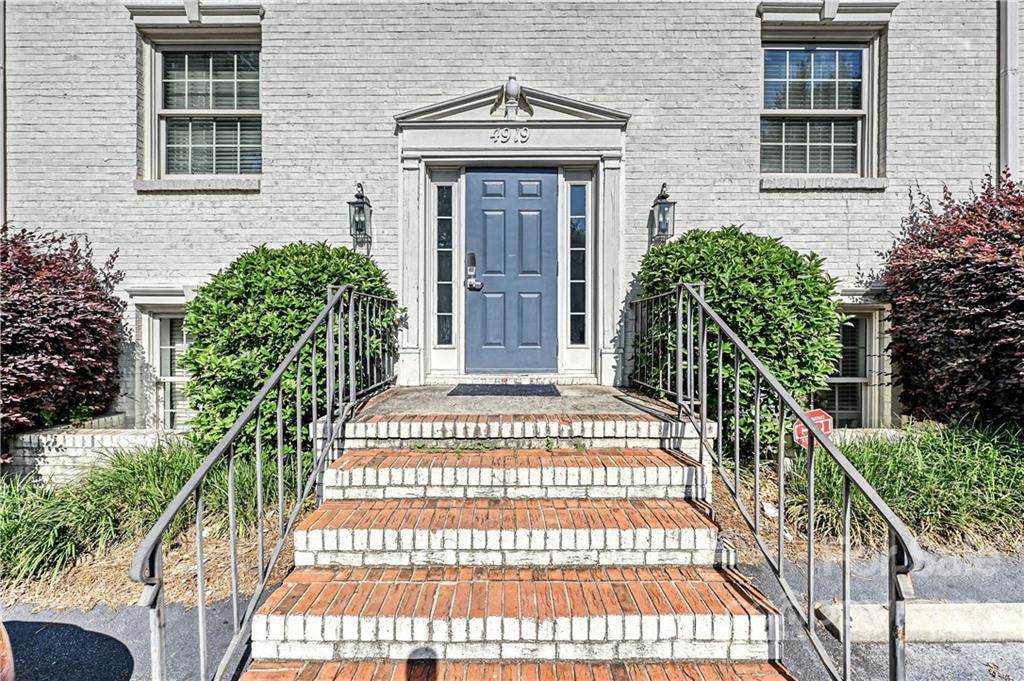 4919 Park Road - Photo 1