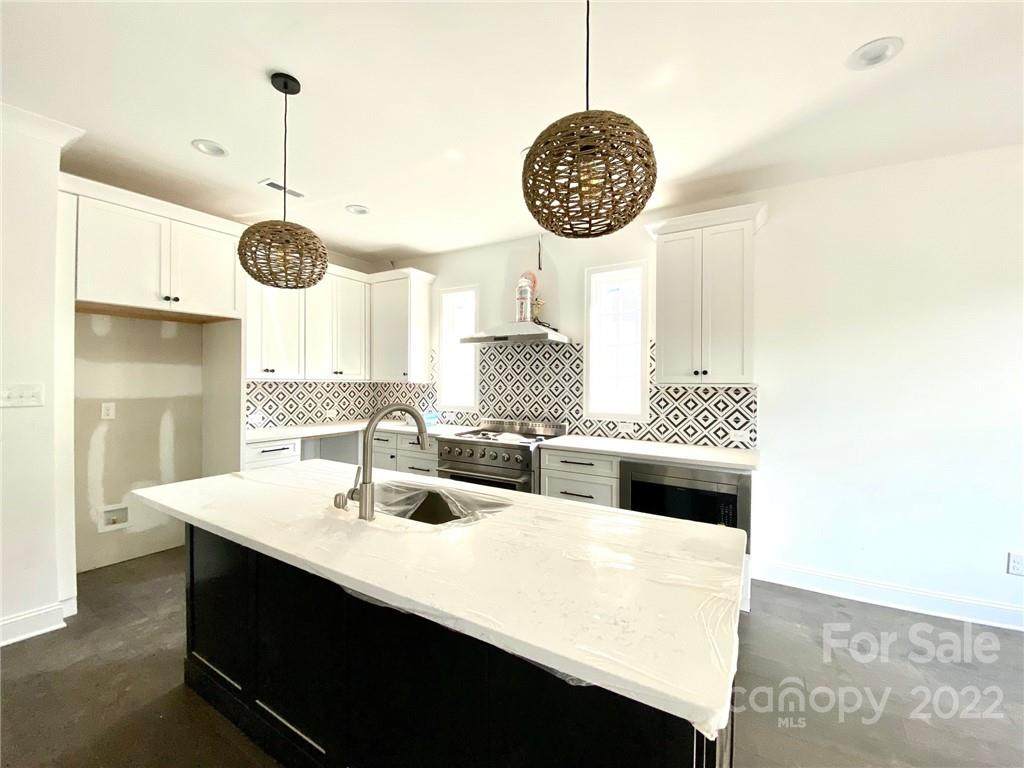 217 Gardner Avenue - Photo 1