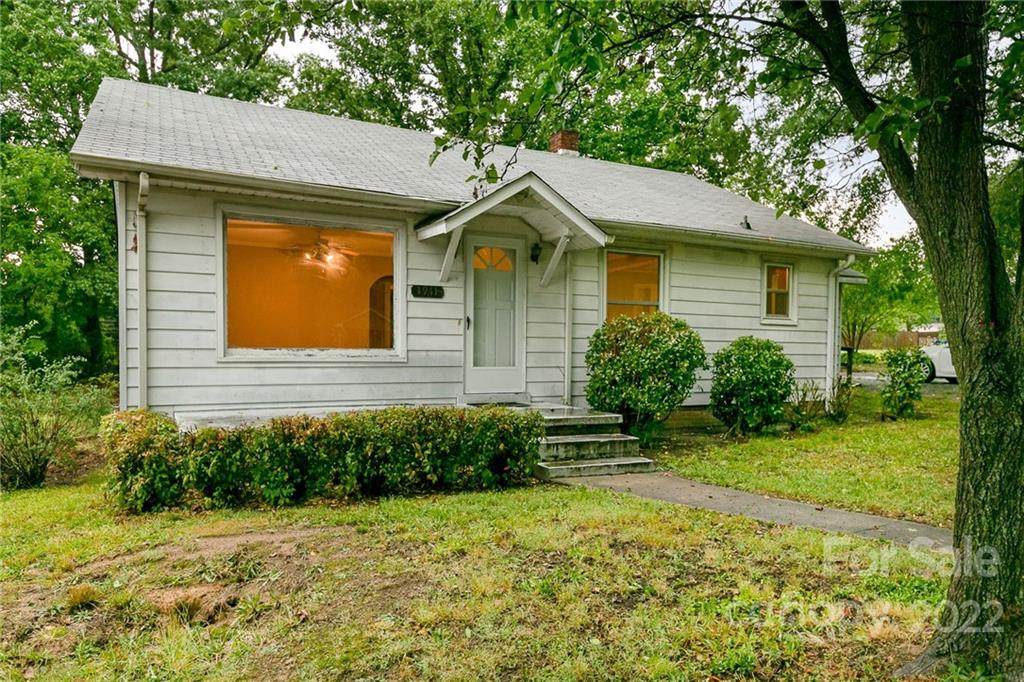 1911 Glenwood Street - Photo 1
