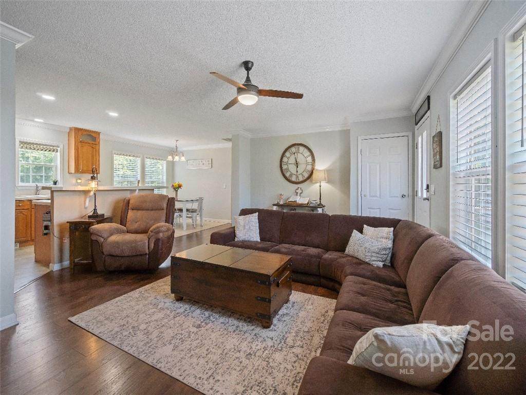 118 Millstone Drive - Photo 1