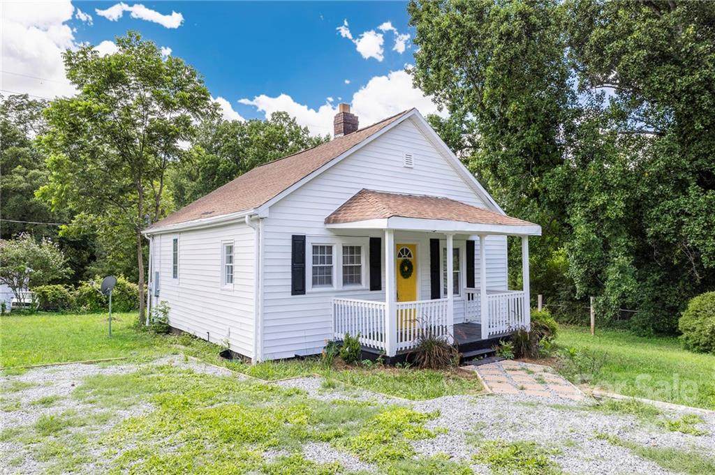 320 Plum Street - Photo 1
