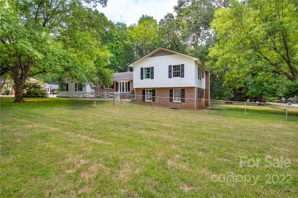 1006 Hickory Grove Lane - Photo 1