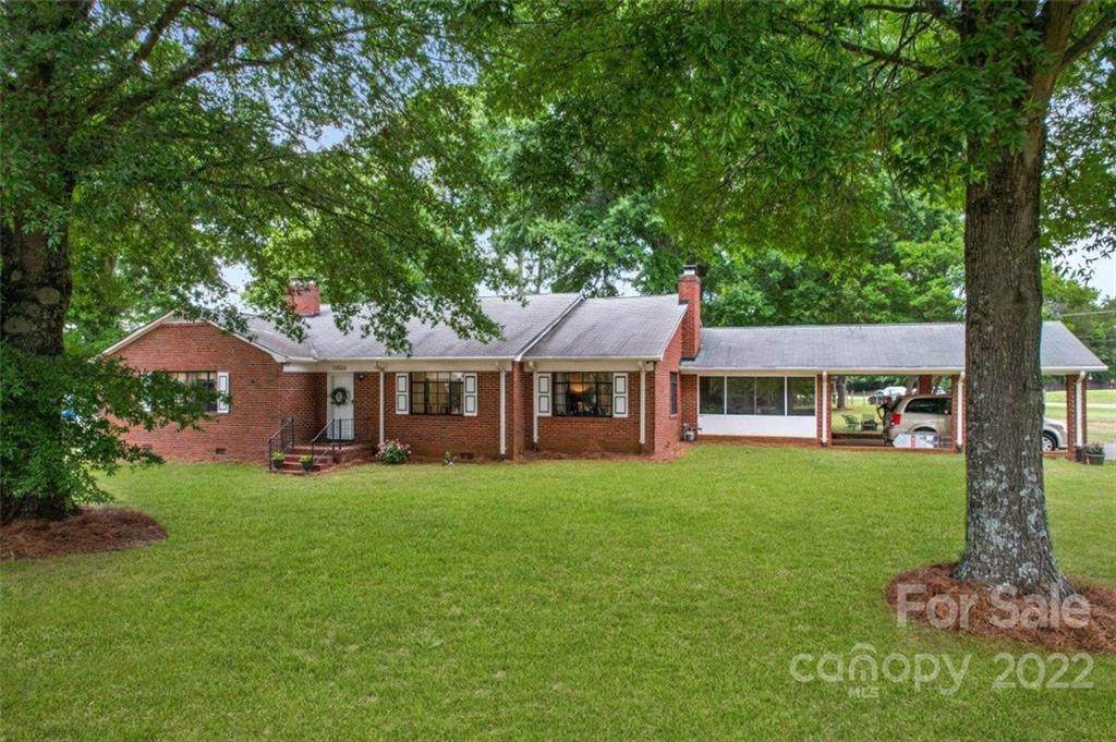 10516 Shopton Road - Photo 1