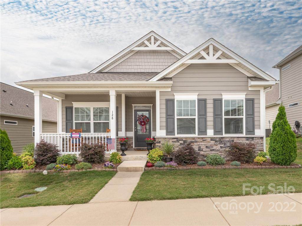 128 Kingston Drive - Photo 1