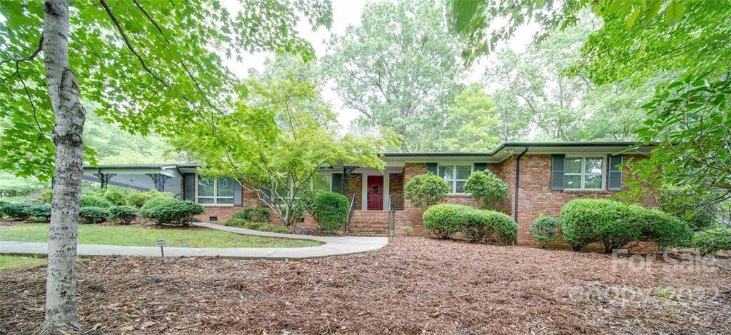 1211 Laurel Street - Photo 1