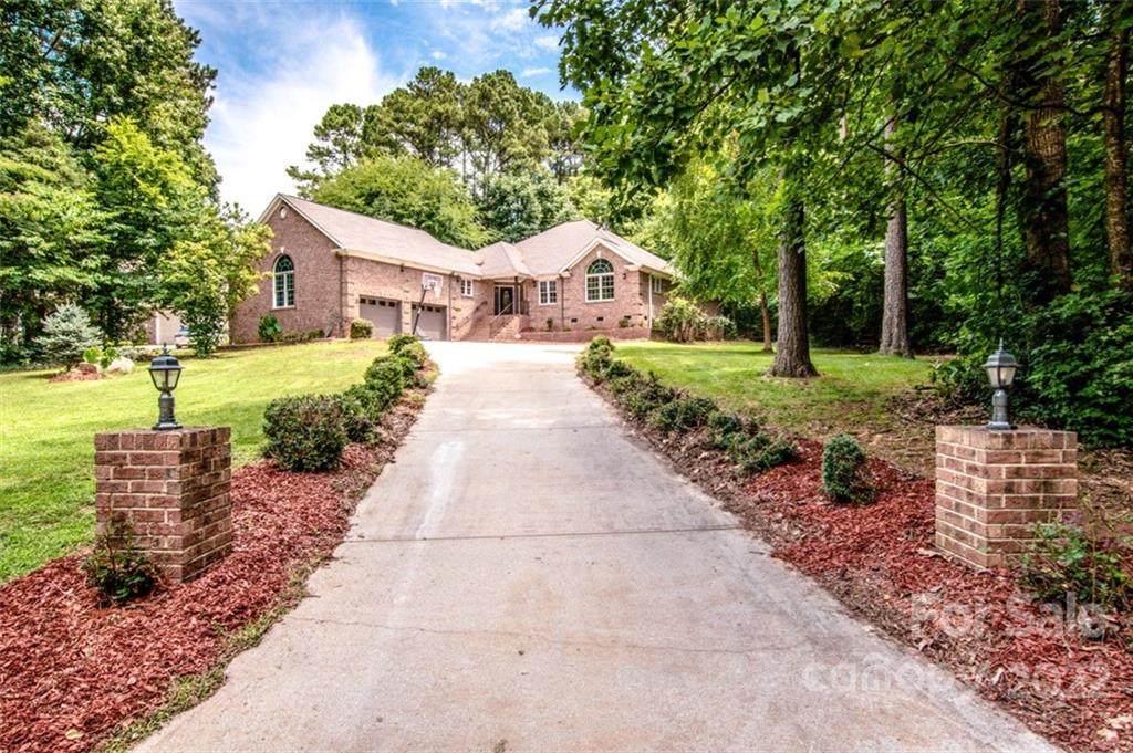627 Beaten Path Road - Photo 1