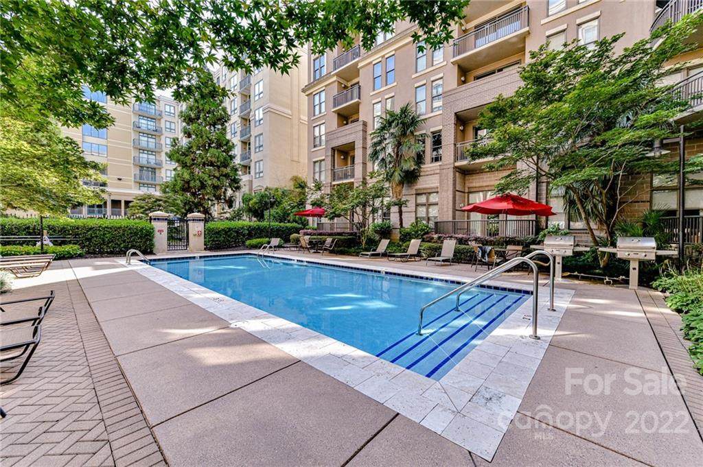 718 Trade Street - Photo 1