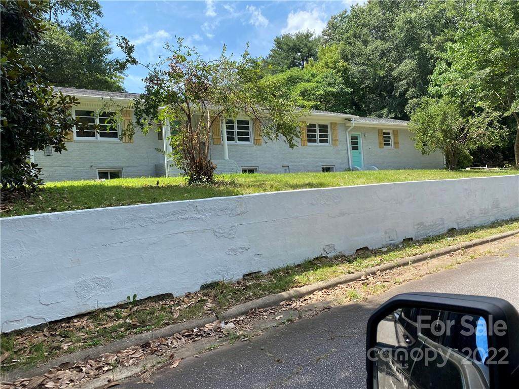 1509 4th Street Drive - Photo 1