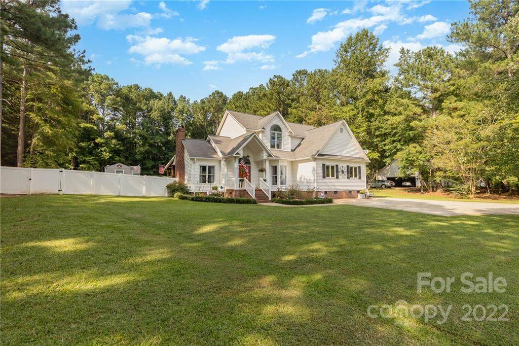 840 Old Cedar Circle - Photo 1