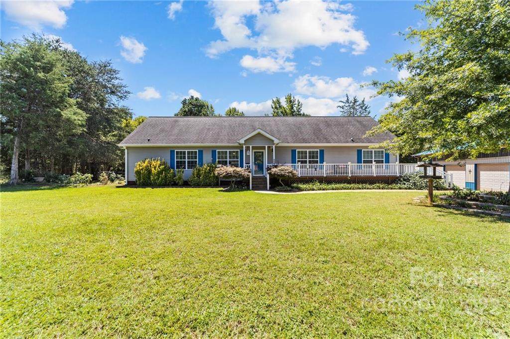 114 Harness Lane - Photo 1