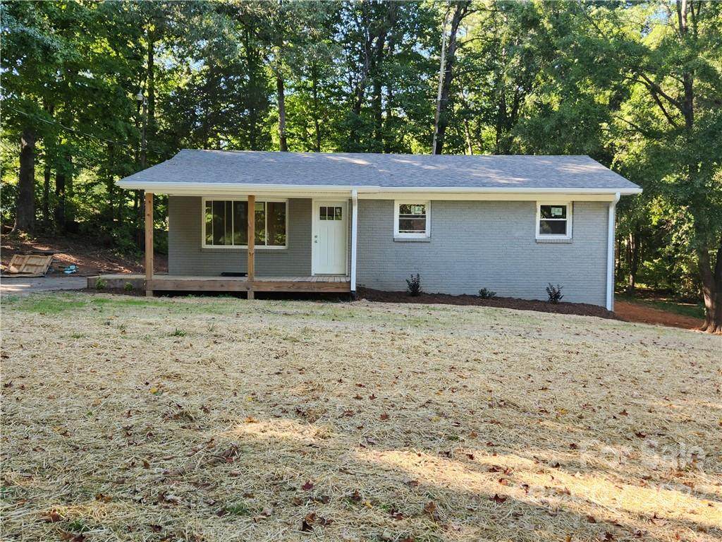 1526 10th Avenue - Photo 1