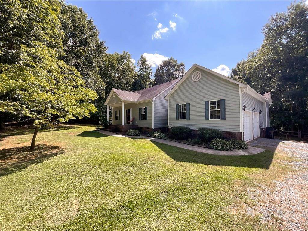 6502 Medlin Road - Photo 1