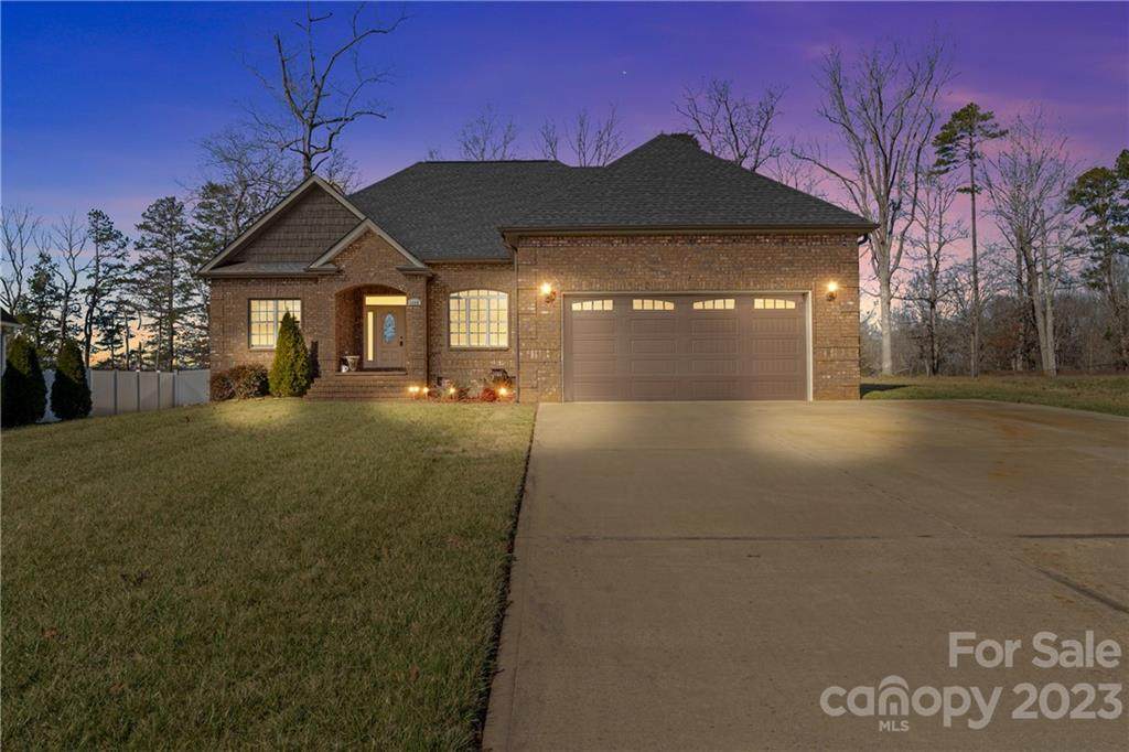 1490 Kensington Park Court - Photo 1