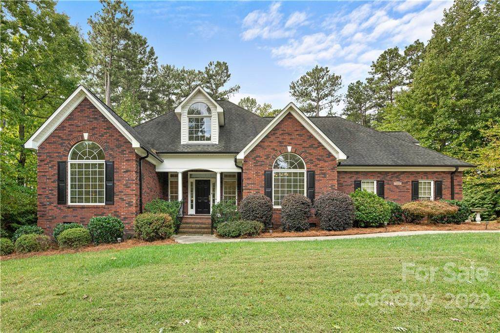 7686 Turnberry Lane - Photo 1