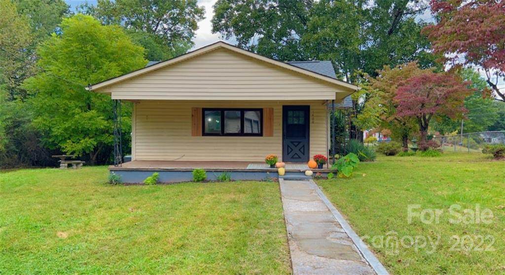 1400 Carolina Street - Photo 1