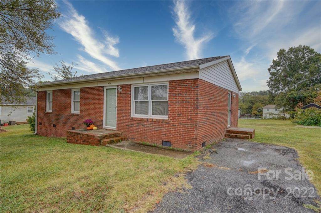 429 Farmview Drive - Photo 1
