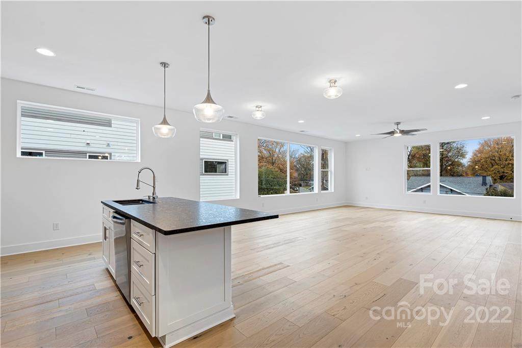 302 Wesley Heights Way - Photo 1