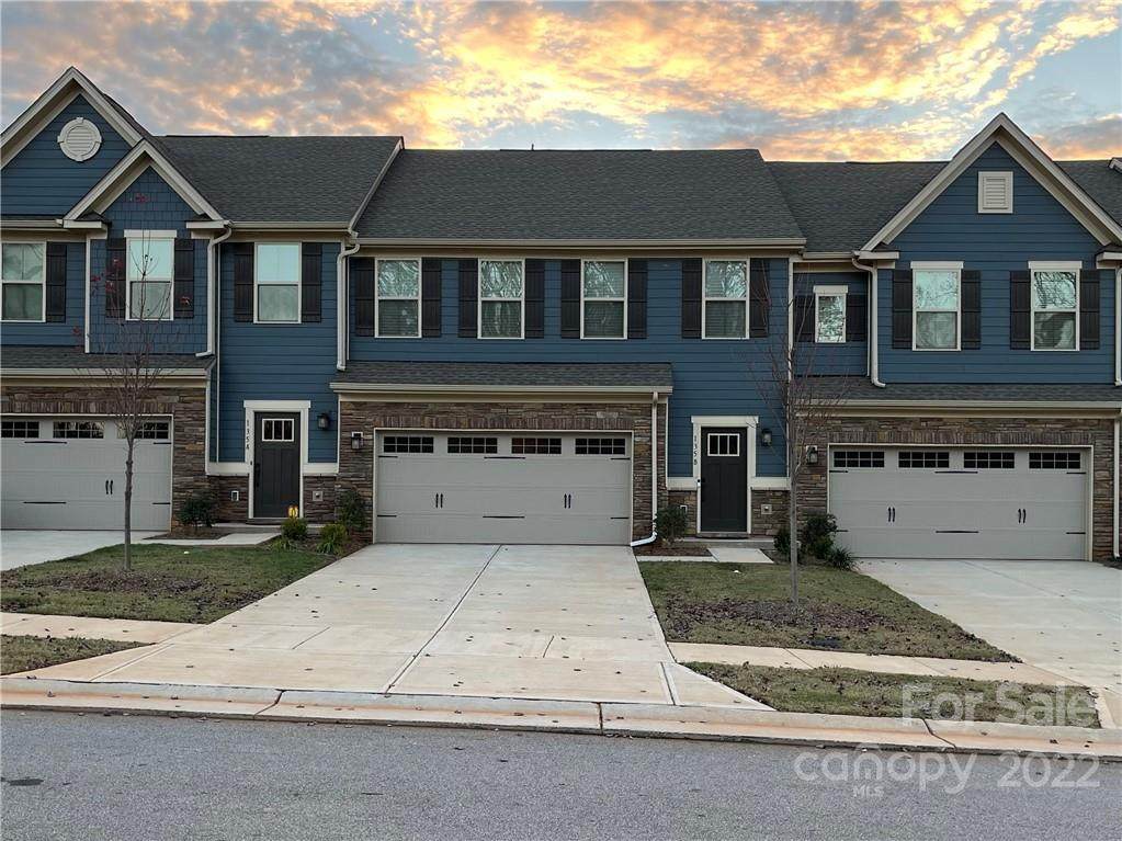 135 Beacon Drive - Photo 1
