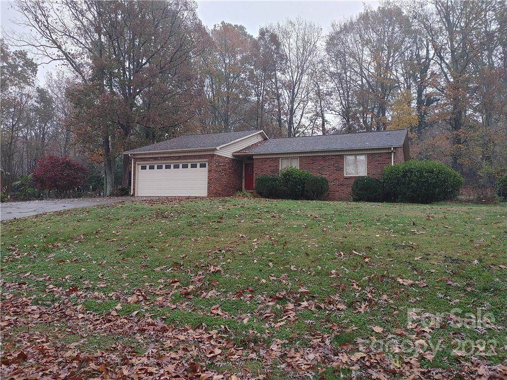 818 Driftwood Road - Photo 1