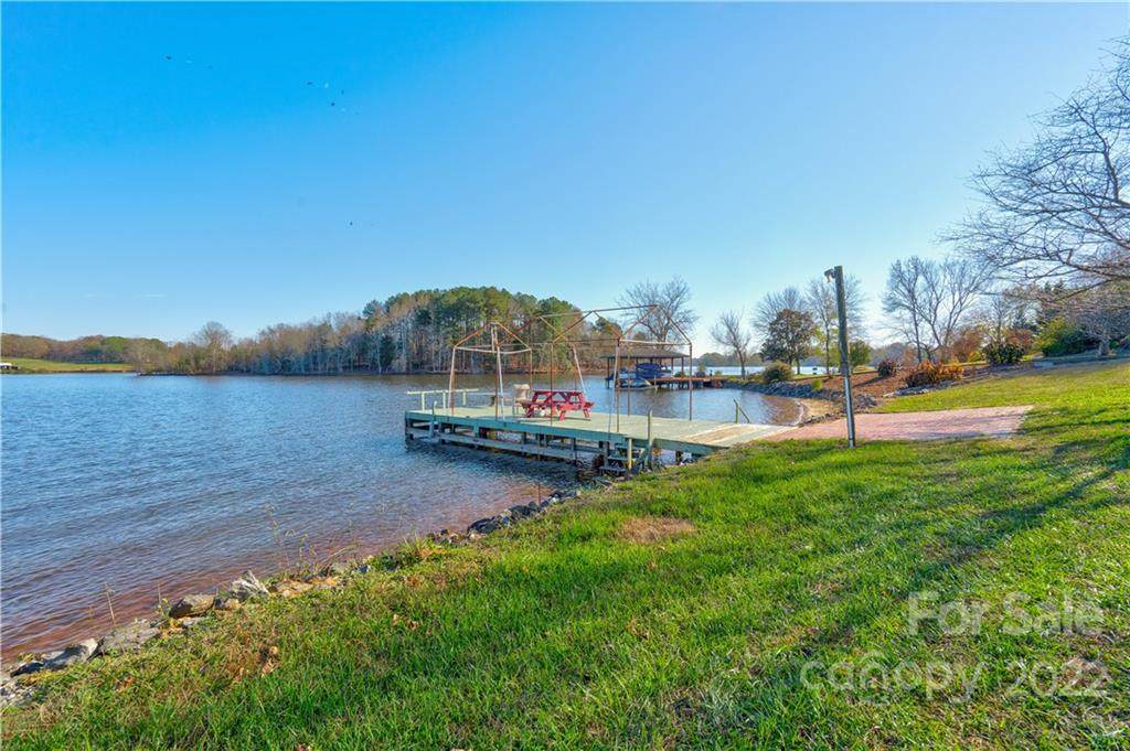 177 Shore Drive - Photo 1