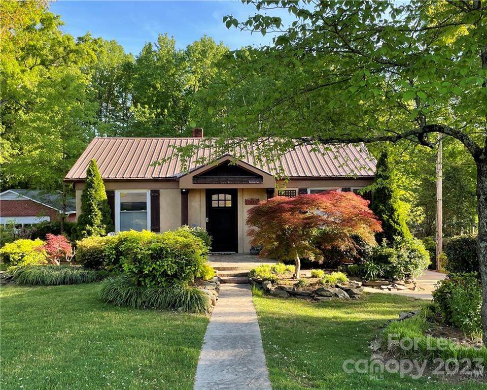 21034 Cornelius Street - Photo 1