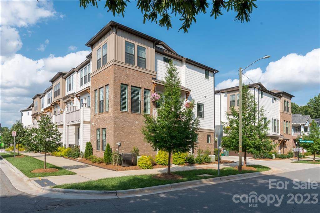1312 Nandina Street - Photo 1