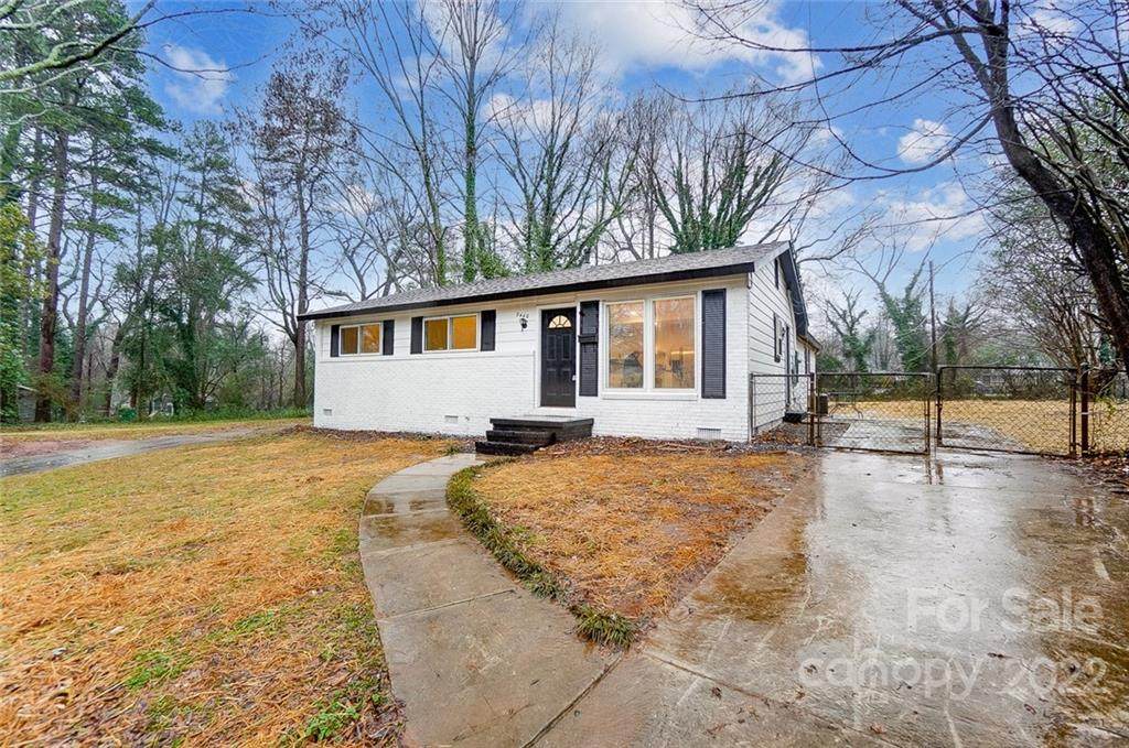 2440 Afton Lane - Photo 1