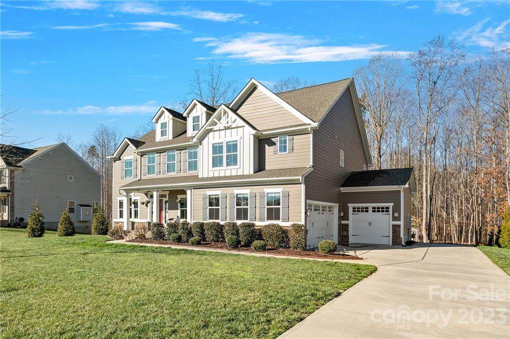 904 Abbeywood Drive - Photo 1