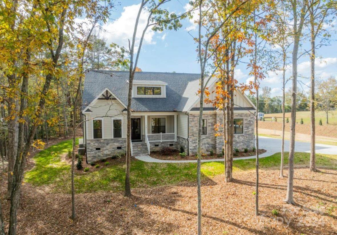 310 Scalybark Trail - Photo 1