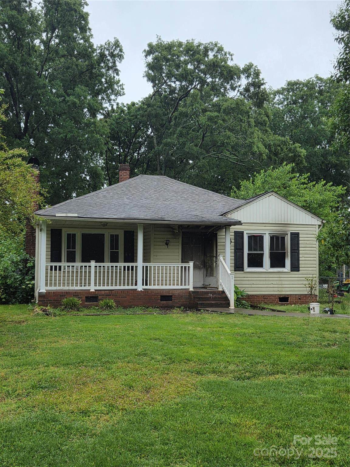 721 Spruce Street - Photo 1