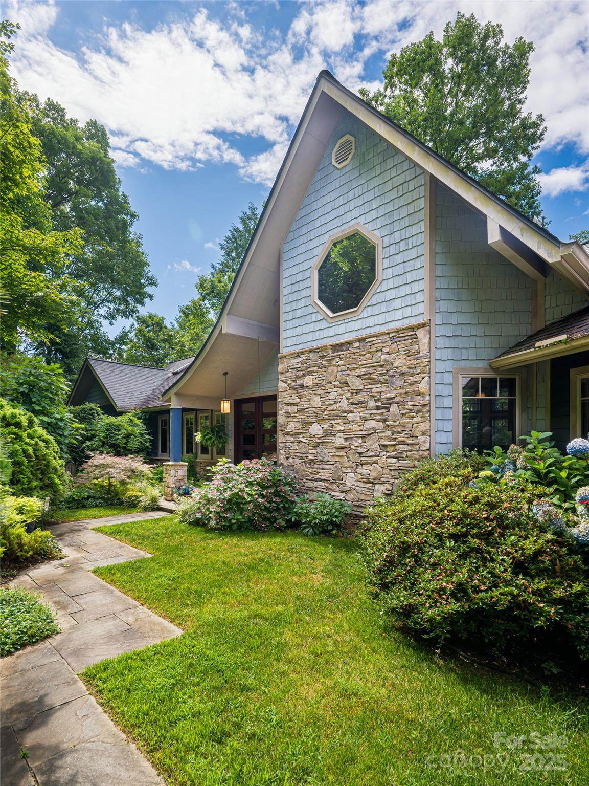 935 Whites Lake Boulevard - Photo 1