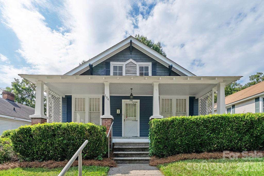194 Cedar Drive - Photo 1