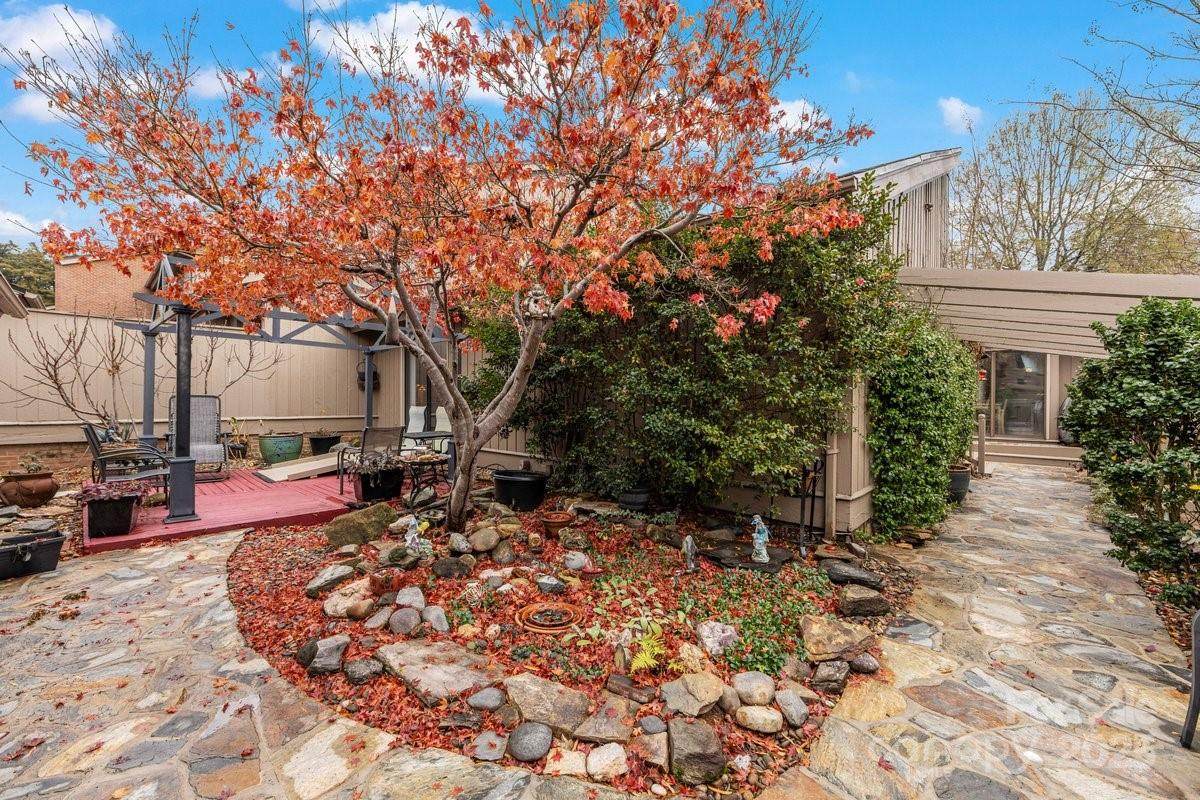 5134 Dunes Court - Photo 1