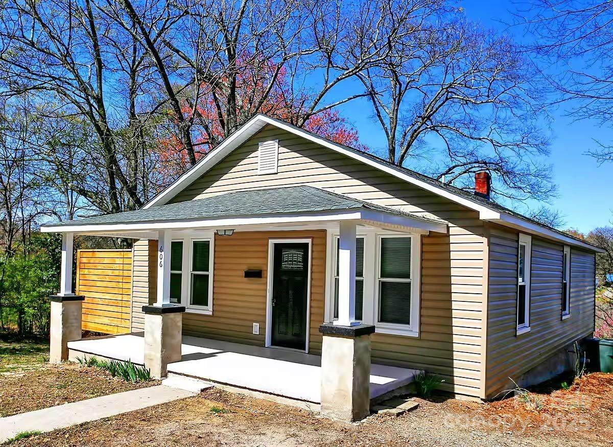 606 Childs Street - Photo 1