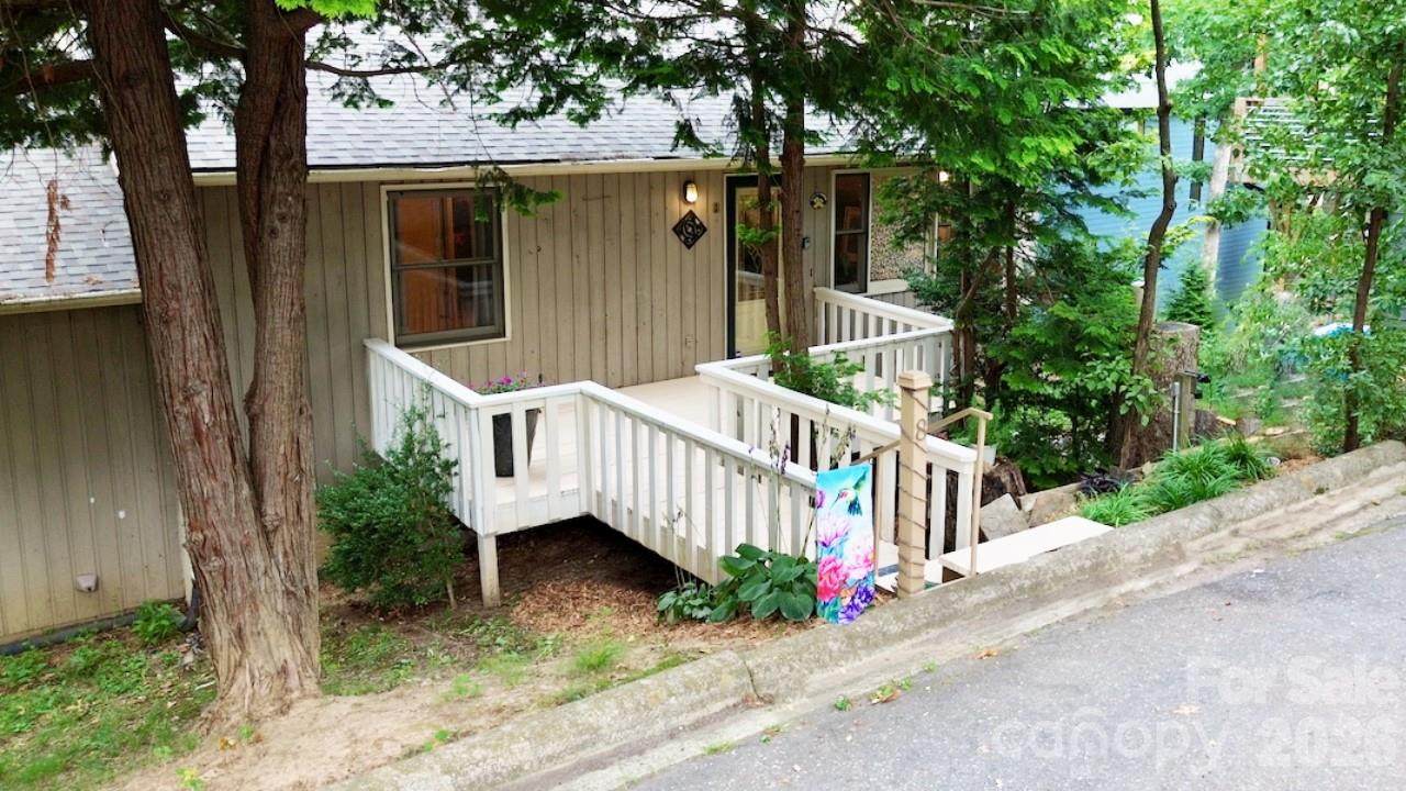 127 Riverview Drive - Photo 1