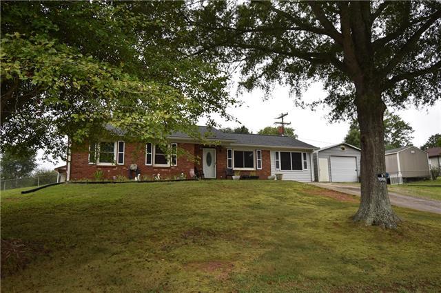 228 Foxwood Drive - Photo 1