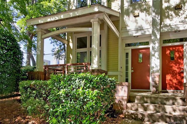 623 Alexander Street - Photo 1