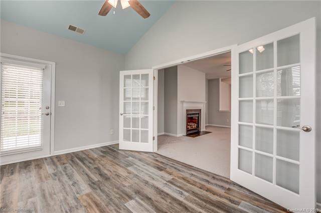 823 Platinum Drive - Photo 1