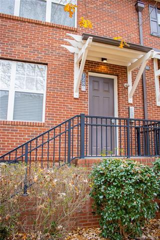 128 Steinbeck Way - Photo 1