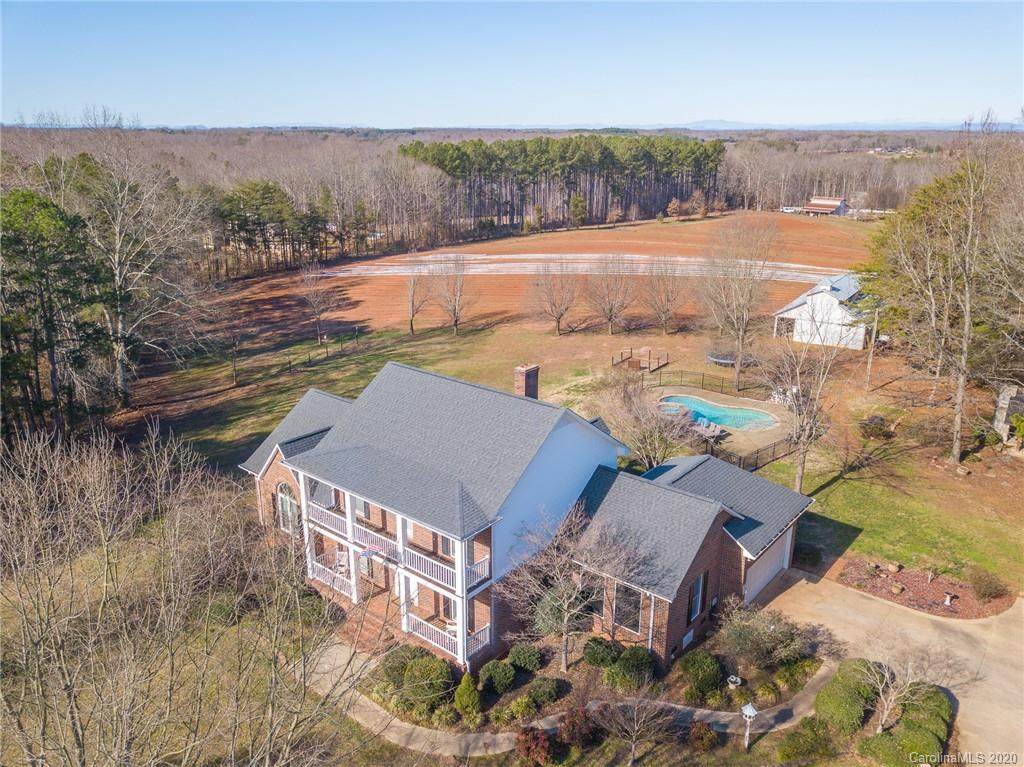 6400 Long Island Road - Photo 1