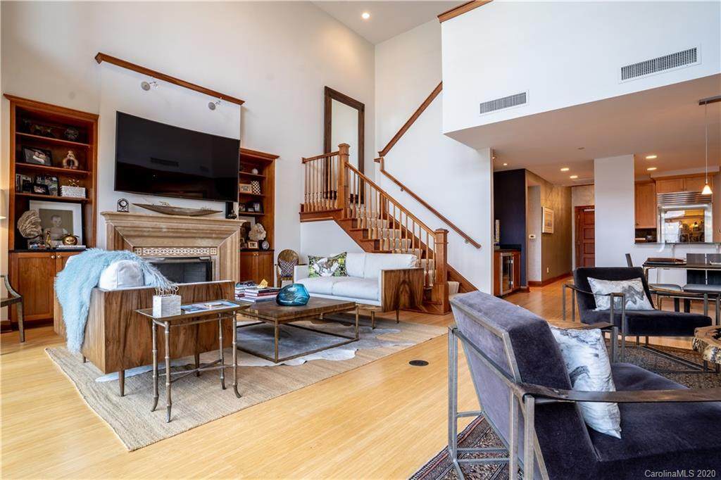 435 Tryon Street - Photo 1