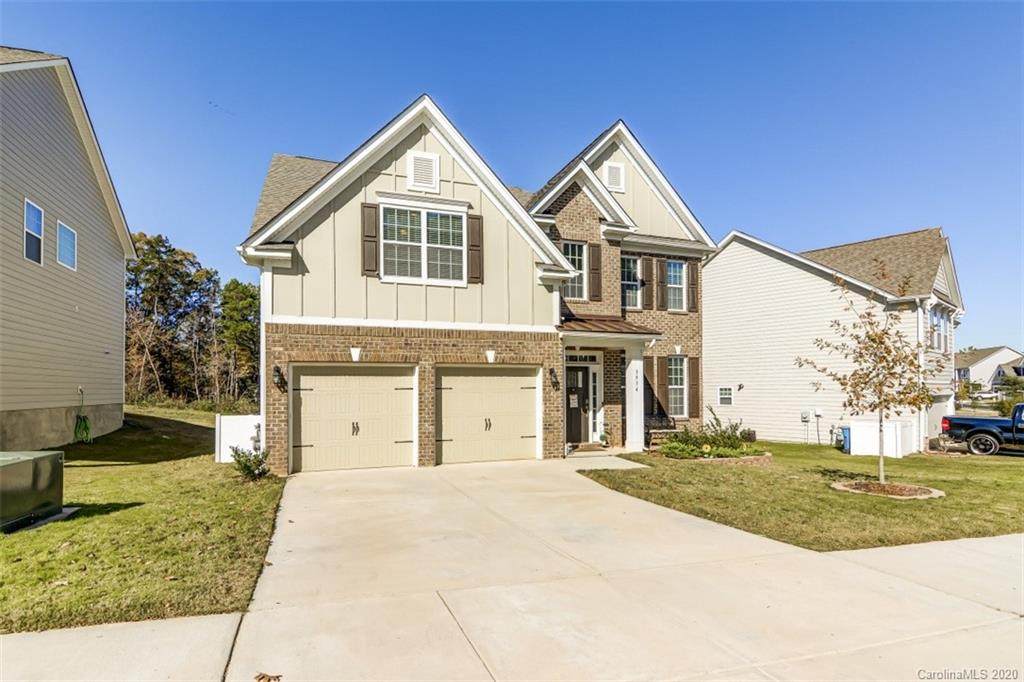 3934 Lake Breeze Drive - Photo 1