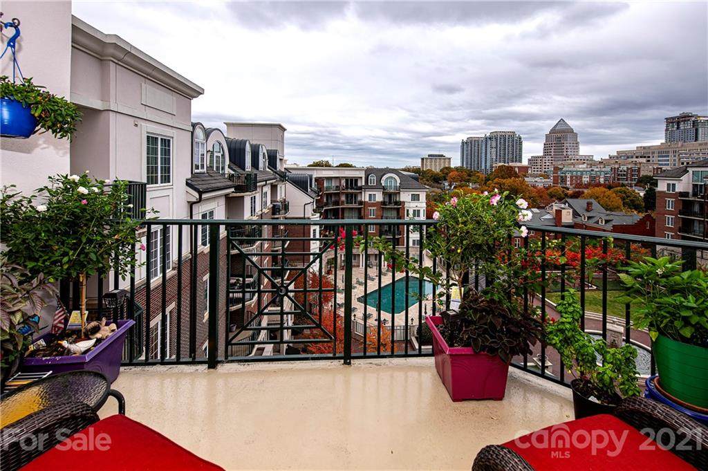 300 5th Street - Photo 1