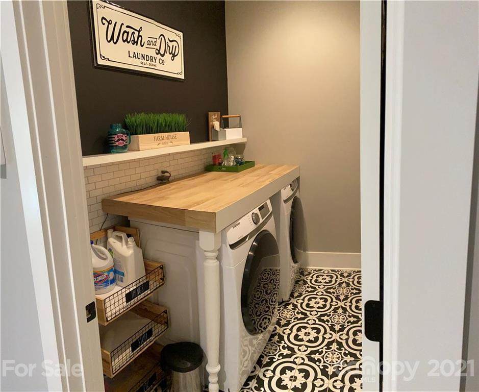 638 White Oaks Road - Photo 1