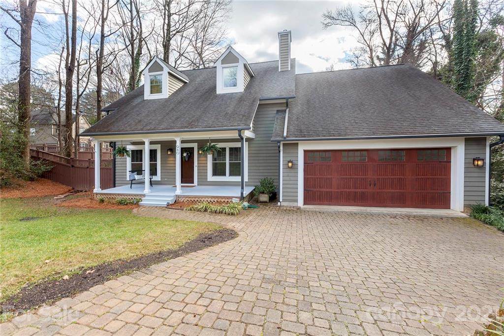 940 Queen Charlottes Court - Photo 1
